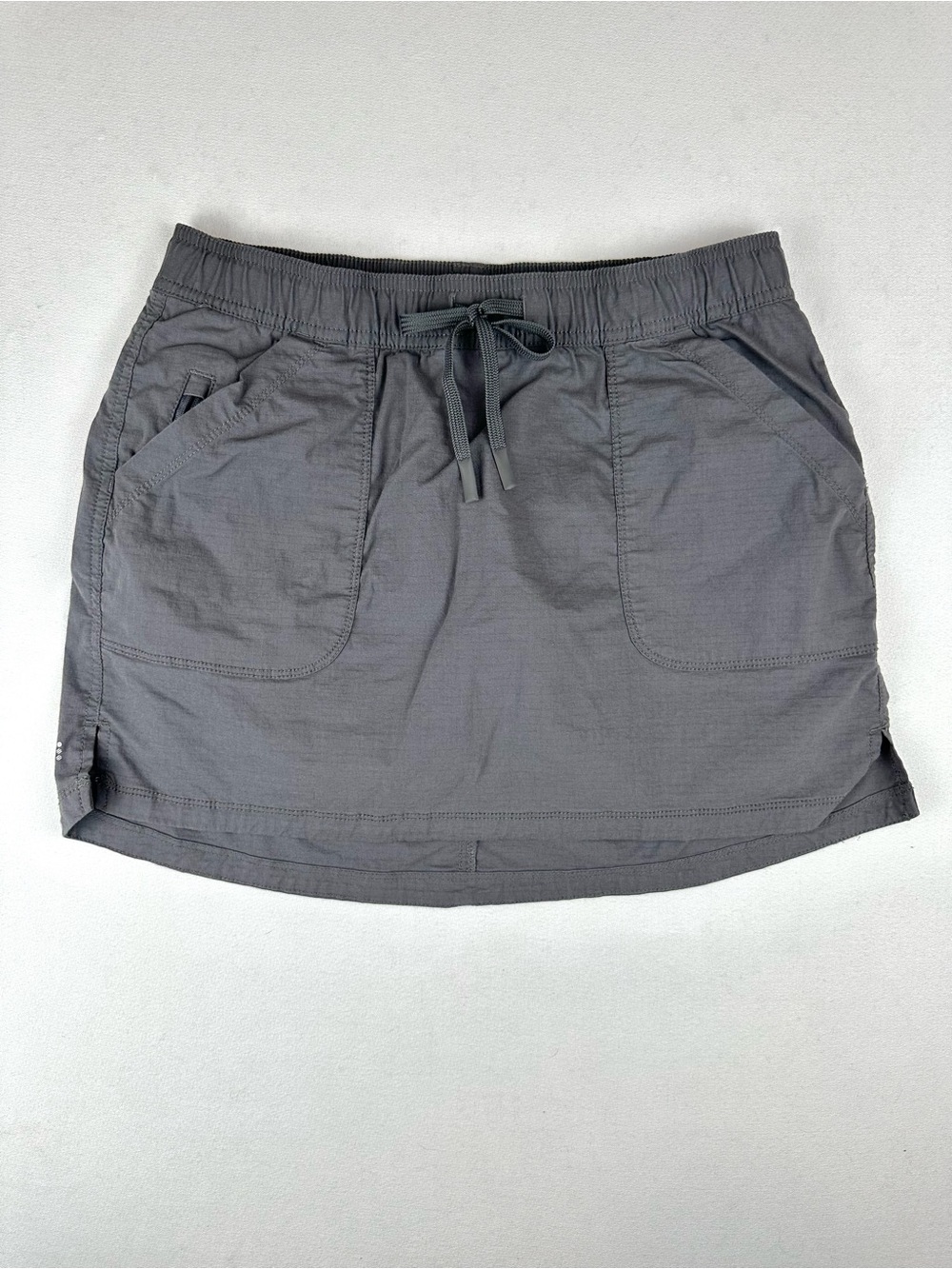 Title Nine Scout Ripstop Skort‎ Grey  Gorpcore Outdoors Hiking Athleisure